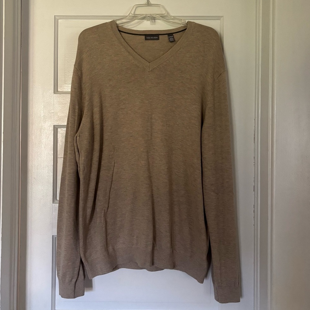 Van Heusen Men's Tan V-Neck Sweater